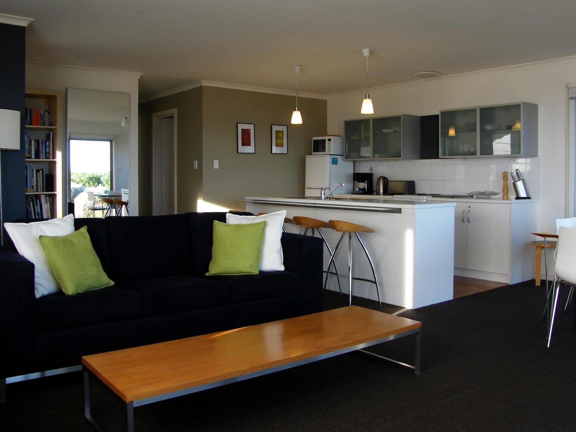 Coorong Waterfront Retreat Vila Meningie Exterior foto