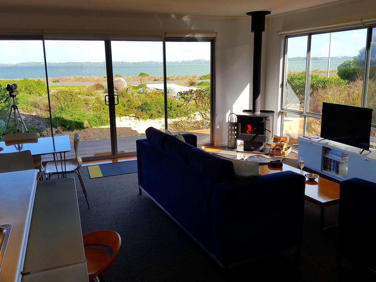 Coorong Waterfront Retreat Vila Meningie Exterior foto