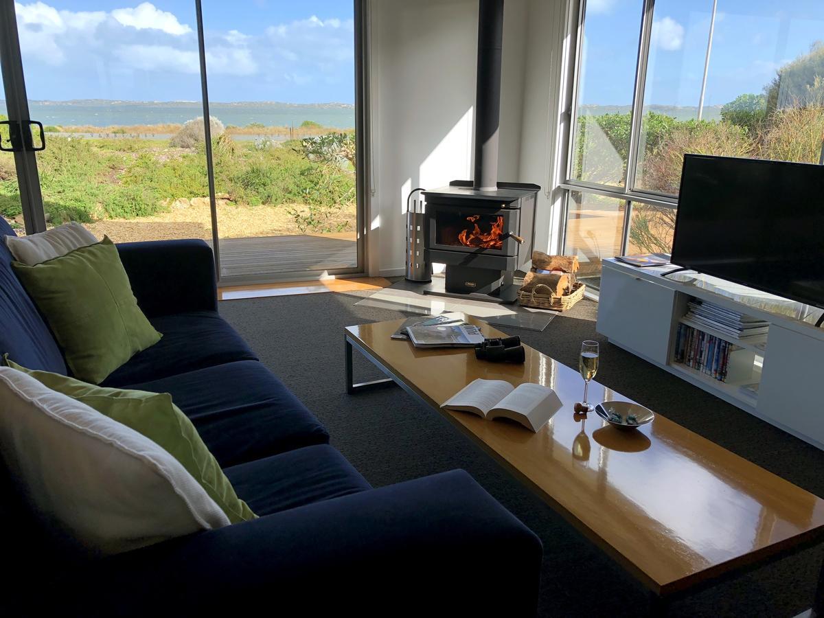 Coorong Waterfront Retreat Vila Meningie Exterior foto